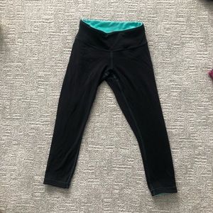 Lululemon reversible cropped leggings